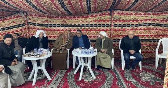 محافظ مطروح يقدم العزاء في وفاة "هيوب محارب العبيدي" أحد أبطال حرب اليمن