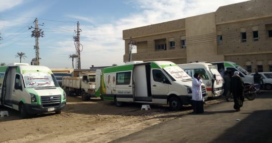 الكشف على 1380 مواطنا فى قافلة طبية مجانية بدشنا ضمن مبادرة "حياة كريمة "