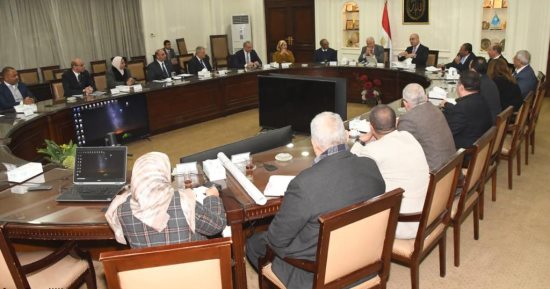 وزير الإسكان ومحافظ جنوب سيناء يتابعان مشروعات المياه والصرف بالمحافظة 