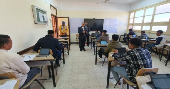 وكيل تعليم الأقصر يتابع امتحانات الفصل الدراسى الأول لطلبة الشهادة الإعدادية