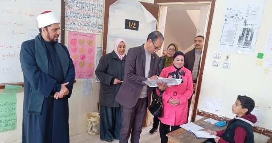 وكيل أزهر الإسكندرية يتفقد لجان امتحانات الشهادات والنقل فى المنتزه