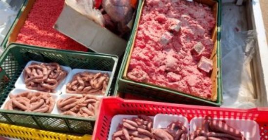 التحقيق مع 5 مديرين لحيازتهما 52 ألف طن لحوم مجمدة غير صالحة بالإسكندرية