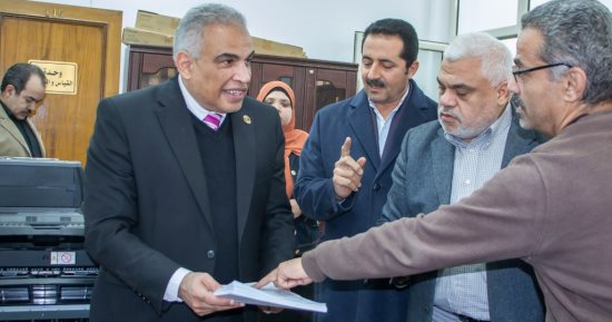 نائب رئيس جامعة طنطا يتفقد كنترولات الكليات ويطمئن على دقة أعمال التصحيح