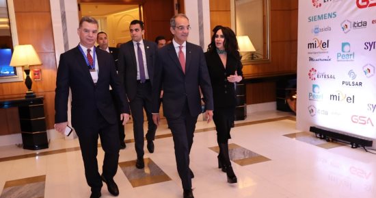 وزير الاتصالات يفتتح القمة الأولى للتحالف العالمى لأشباه الموصلات (GSA)