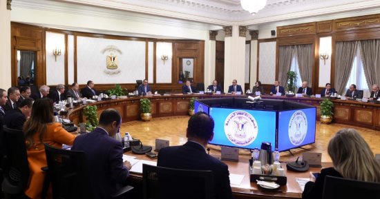 رئيس الوزراء يترأس الاجتماع الأول للجنة متابعة توصيات المؤتمر الاقتصادى على مستوى "مجلس الأمناء".. مصطفى مدبولى: 432 إجراء تم اتخاذها لتنفيذ توصيات المؤتمر الاقتصادى.. وأمامنا ملفات كثيرة نعمل عليها حاليًا