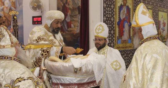 كنائس الوادى الجديد تحتفل بعيد الغطاس وسط إجراءات أمنية 