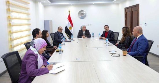 وزير التعليم العالى يلتقى وفدا من "مايكروسوفت" ويبحث معهم سبل تعزيز التعاون