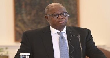 وفاة وزير خارجية الجابون إثر أزمة قلبية خلال اجتماع لمجلس الوزراء