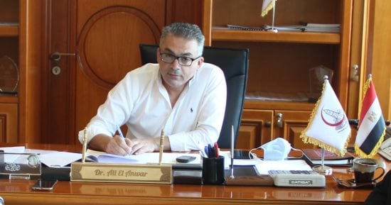 عميد طب عين شمس فى حوار لـ"اليوم السابع": المدينة الطبية بالجامعة حلم.. على الأنور: قضينا على العشوائيات بمحيط المستشفيات لتقديم الخدمة الطبية بصورة أفضل.. ويؤكد: تدشين مركز للتدريب ببرامج على أعلى مستوى.. صور