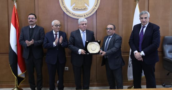 الأعلى للجامعات يوجه بسرعة الانتهاء من أعمال الكنترولات وإعلان نتائج الطلاب
