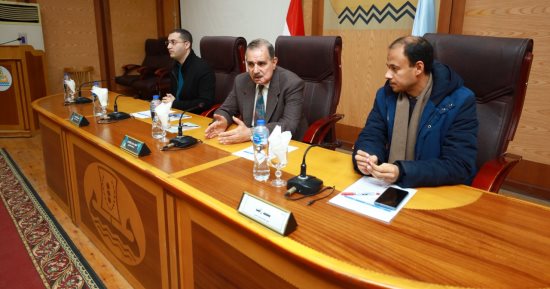 محافظ كفر الشيخ يوجه بسرعة الانتهاء من المشروعات الخدمية 