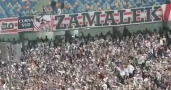 جماهير الزمالك تشعل مدرجات استاد القاهرة بالهتافات قبل مواجهة الأهلى