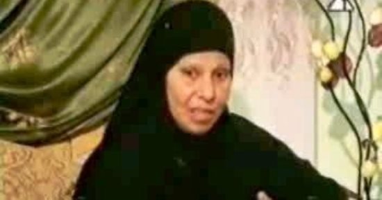 "رقية جاد الحق" فلاحة مصرية أول رائدة ريفية علمت أجيالا قبل إنشاء هيئة محو الأمية بـ25 سنة.. كرمها رئيس وزراء أسبق وأرسلها بعثة لفرنسا.. وشاركت في تأليف كتاب للدارسين ورافقت جيهان السادات لمنزلها.. صور