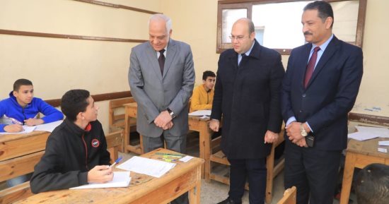 محافظ الجيزة يتفقد لجان امتحانات الشهادة الإعدادية بأبو النمرس والحوامدية