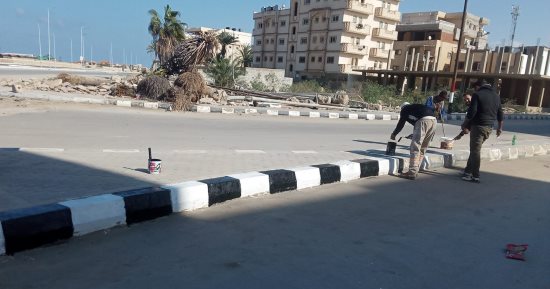 أهالى المساعيد بالعريش ينظمون حملة تنظيف وتجميل للحى بجهود تطوعية.. صور