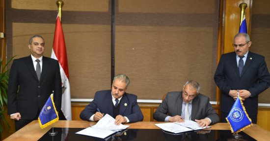 جامعة القناة تخصص مقرين لهيئة الدواء المصرية لتقديم خدماتها بالجامعة وللمجتمع 