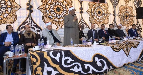 نائب محافظ سوهاج يشهد مراسم صلح أبناء العمومة من عائلة "العليشات" بشطورة
