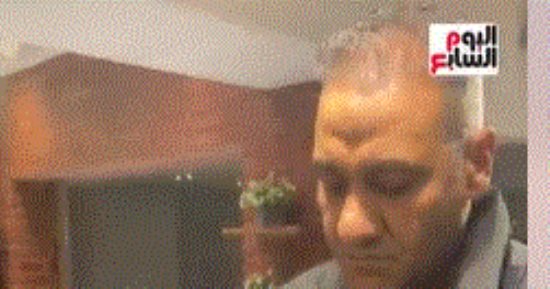كوافير النجوم.. بيعمل باروكات الفنانين حسب الدور وحلمه يدرّب الشباب "فيديو"
