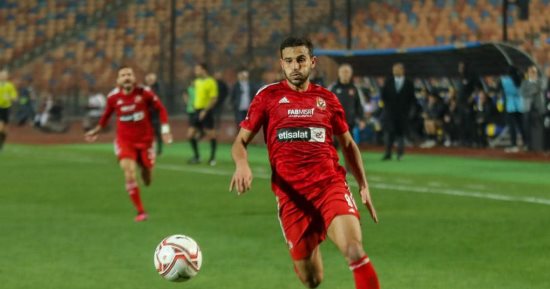 حمدى فتحى يداعب أحمد عبد القادر بعد مباراة القمة: حبيب قلبى لاعب كبير