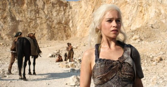 إيمليا كلارك تصف مسلسل House Of The Dragon بـ"الغريب".. اعرف القصة