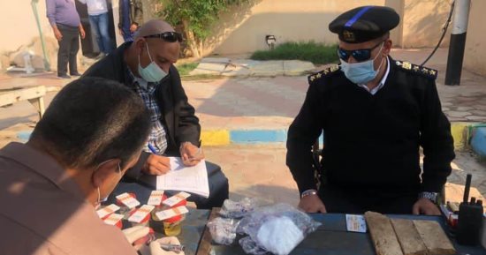 الداخلية تضبط تجار مخدرات بحوزتهم هيروين بالقاهرة