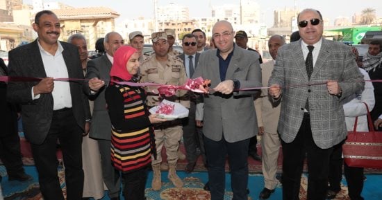 محافظ بنى سويف يفتتح معرض" أهلاً رمضان" بميدان المديرية