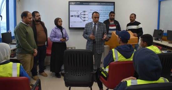 إدارة نظم المعلومات بالمنيا تدرب طلاب مدرسة we على توصيل شبكات fiber