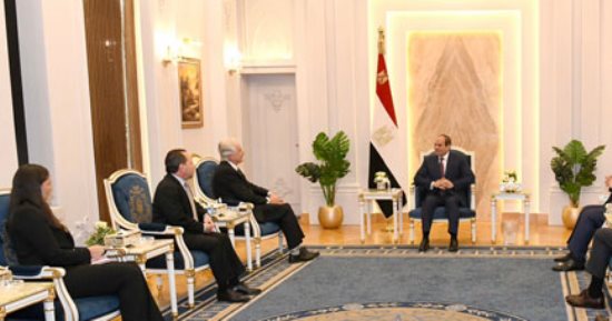 الرئيس السيسي يستقبل مدير وكالة الاستخبارات المركزية الأمريكية