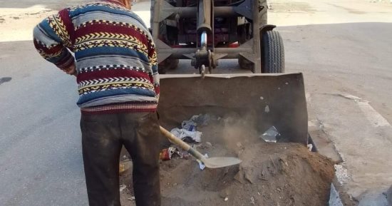 رفع 290 طن قمامة و40 طن أتربة من شوارع وميادين المنطقة المركزية بالمنصورة.. صور