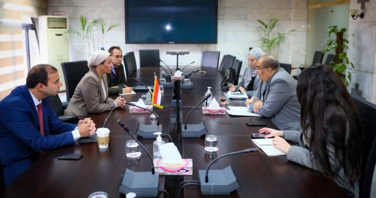 وزيرة البيئة والدكتور محمود محى الدين يناقشان آخر مستجدات نتائج الـ COP27 