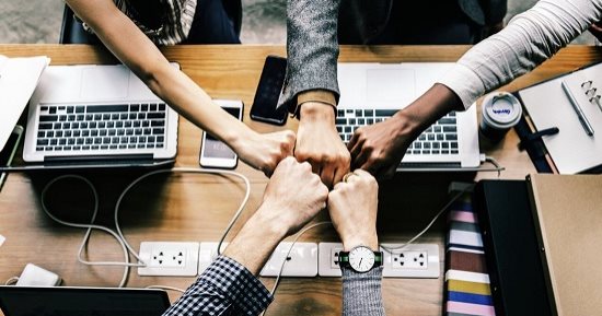 4 أحجار كريمة تساعدك تنجز "التارجت" وتحسن وضعك في العمل.. منها السترين