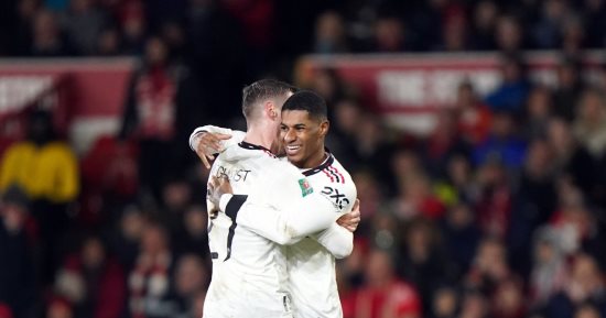 مانشستر يونايتد يفوز 3-0 ضد نوتينجهام ويقترب من نهائى كأس كاراباو.. فيديو
