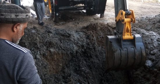 رئيس مياه القناة: خطوط صرف صحى وبالوعات جديدة وتغيير الوصلات المنزلية 