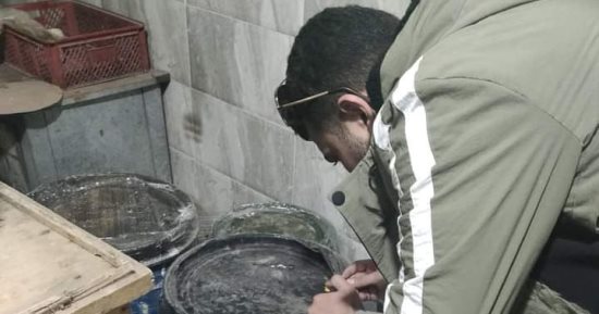 ضبط طن أغذية غير صالحة للاستخدام الآدمى بدمياط 