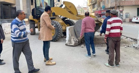 رفع الحواجز الخرسانية من شوارع المنصورة لتسهيل حركة المرور أمام المواطنين
