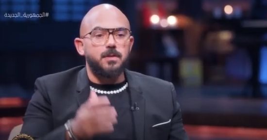 محمود العسيلى لـ"أنغام": "مجنونة" مش ذوقى الموسيقِى وباسوا إيدى عشان أغنيها