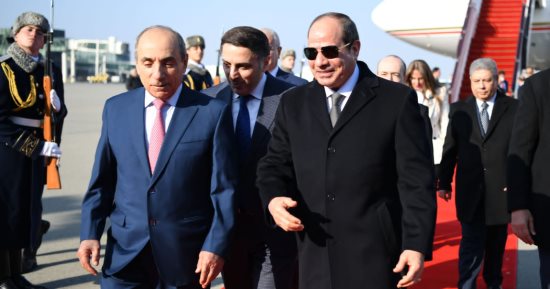 الرئيس السيسي يجتمع اليوم بكبار رموز الاقتصاد ورؤساء كبرى الشركات بأذربيجان
