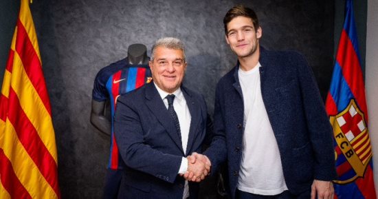 رسميا.. برشلونة يمدد عقد ماركوس ألونسو حتى عام 2024 
