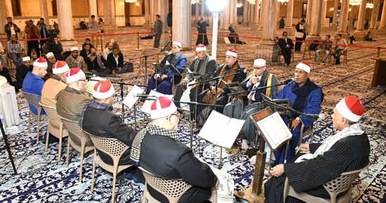 مساجد مصر عامرة بالقرآن الكريم.. الأوقاف تعيد إحياء دولة التلاوة بالتوسع فى المقارئ داخل المساجد.. 2720 مقرأة للجمهور بالمساجد الكبرى.. 839 مقرأة للأئمة تضم 8137 عضوًا.. والواعظات: مقارئ السيدات تؤكد دور المرأة