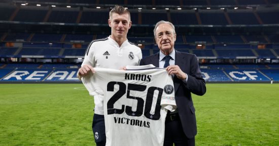 ريال مدريد يكرّم تونى كروس بعد وصوله للفوز الـ250 مع الملكى