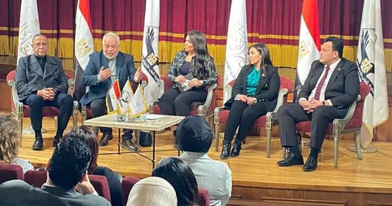 النائب أحمد مقلد: نحتاج حوافز لدعم الفن وصناعة المسرح وإزالة عوائق الفنانين مع الضرائب