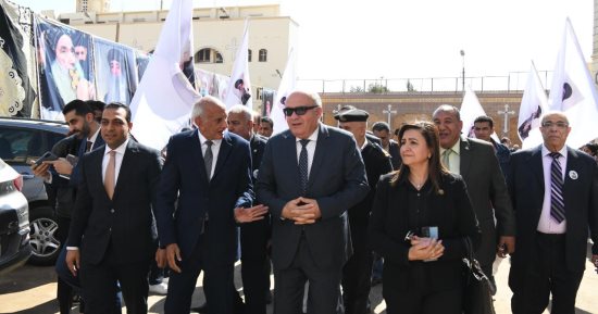 محافظ قنا يشارك فى مراسم تأبين الأنبا كيرلس أسقف نجع حمادي وتوابعها