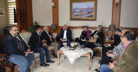 محافظ بورسعيد يؤكد استمرار التدريب والتأهيل للعاملين بالإدارات المالية 