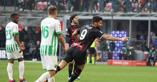 ميلان فى ضيافة ساسولو بالدوري الإيطالي 