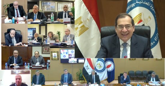 البترول: 3.5 مليار جنيه استثمارات طويلة الأجل وتنفيذ مشروعات للبتروكيماويات