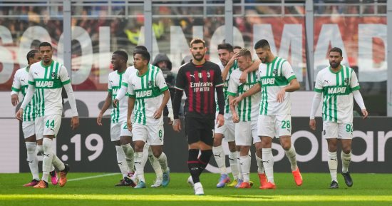 ملخص وأهداف مباراة ميلان ضد ساسولو فى الدوري الإيطالي