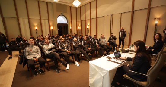 اجتماع تنسيقي لمسئولى «فيفا» مع بعثة الأهلي بالمغرب قبل مونديال الأندية