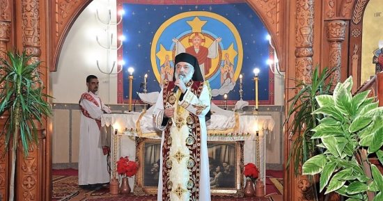مطران المنيا للأقباط الكاثوليك يترأس قداس كنيسة السيدة العذراء والبابا يوحنا بولس الثانى
