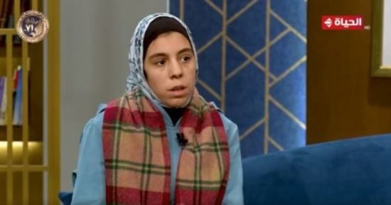 برنامج واحد من الناس يستجيب لعلاج فتاة تحتاج لزرع قرنية