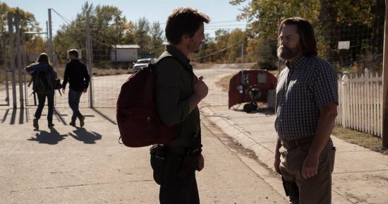 4 صور جديدة لـ مسلسل The Last of Us أثناء عرضه